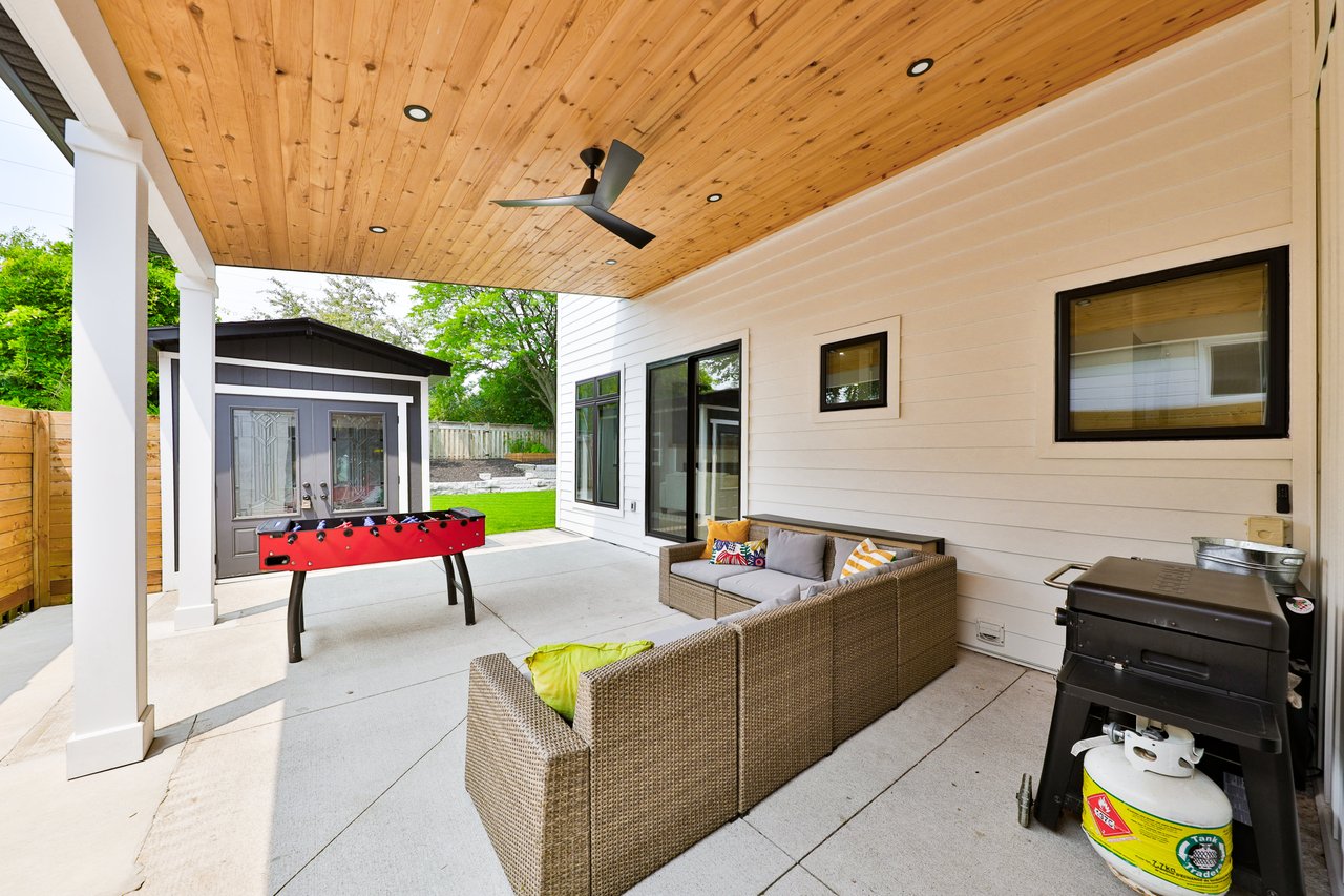 1506 Newlands Crescent, Burlington