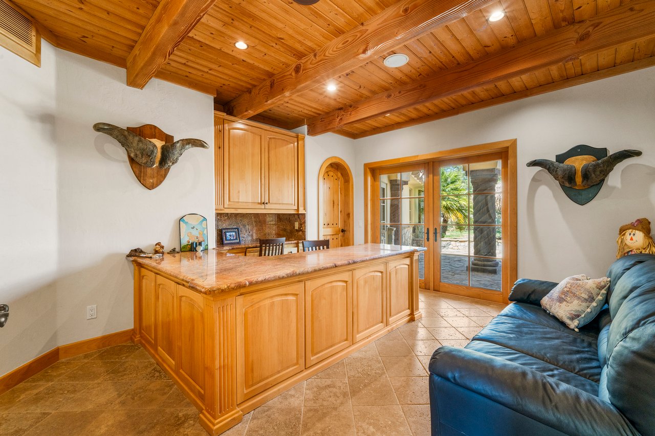 41290 Avenida Delores