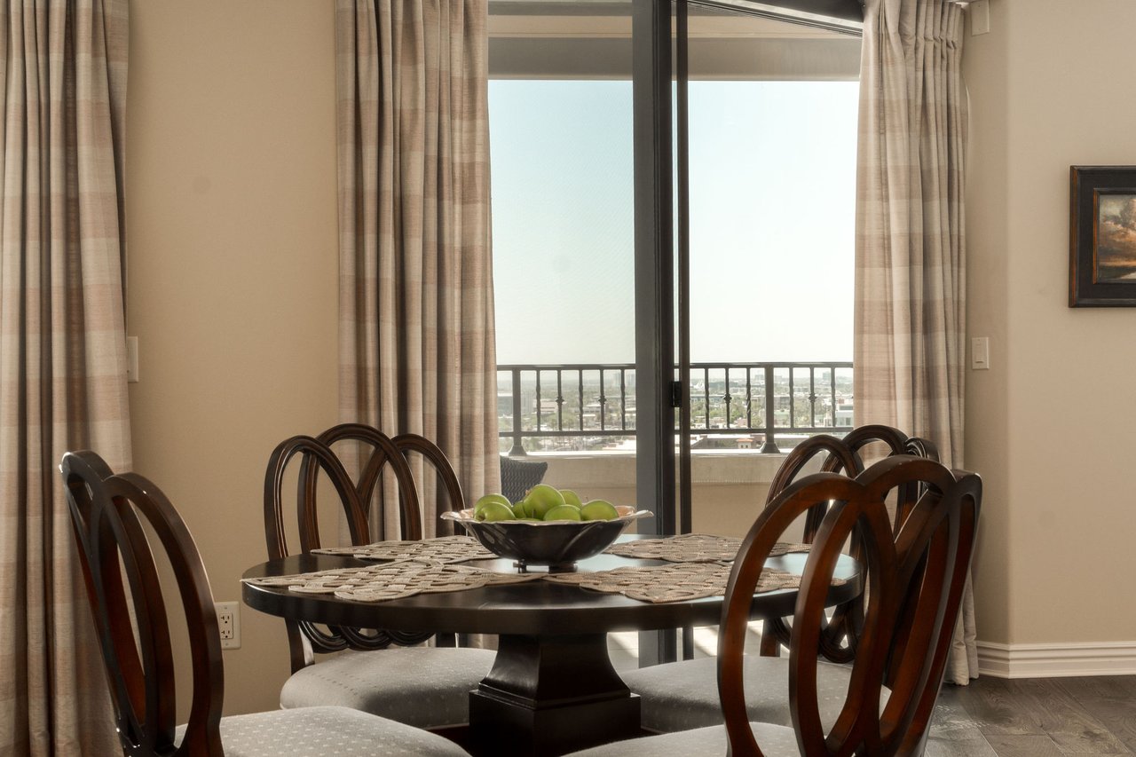 7181 E Camelback Road, 1105