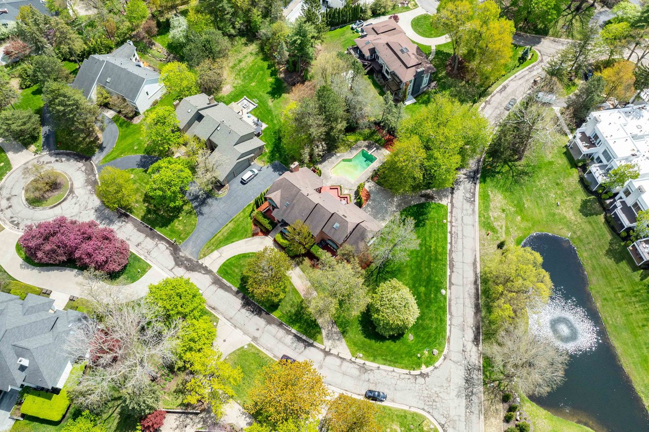 1743 Beechwood Way