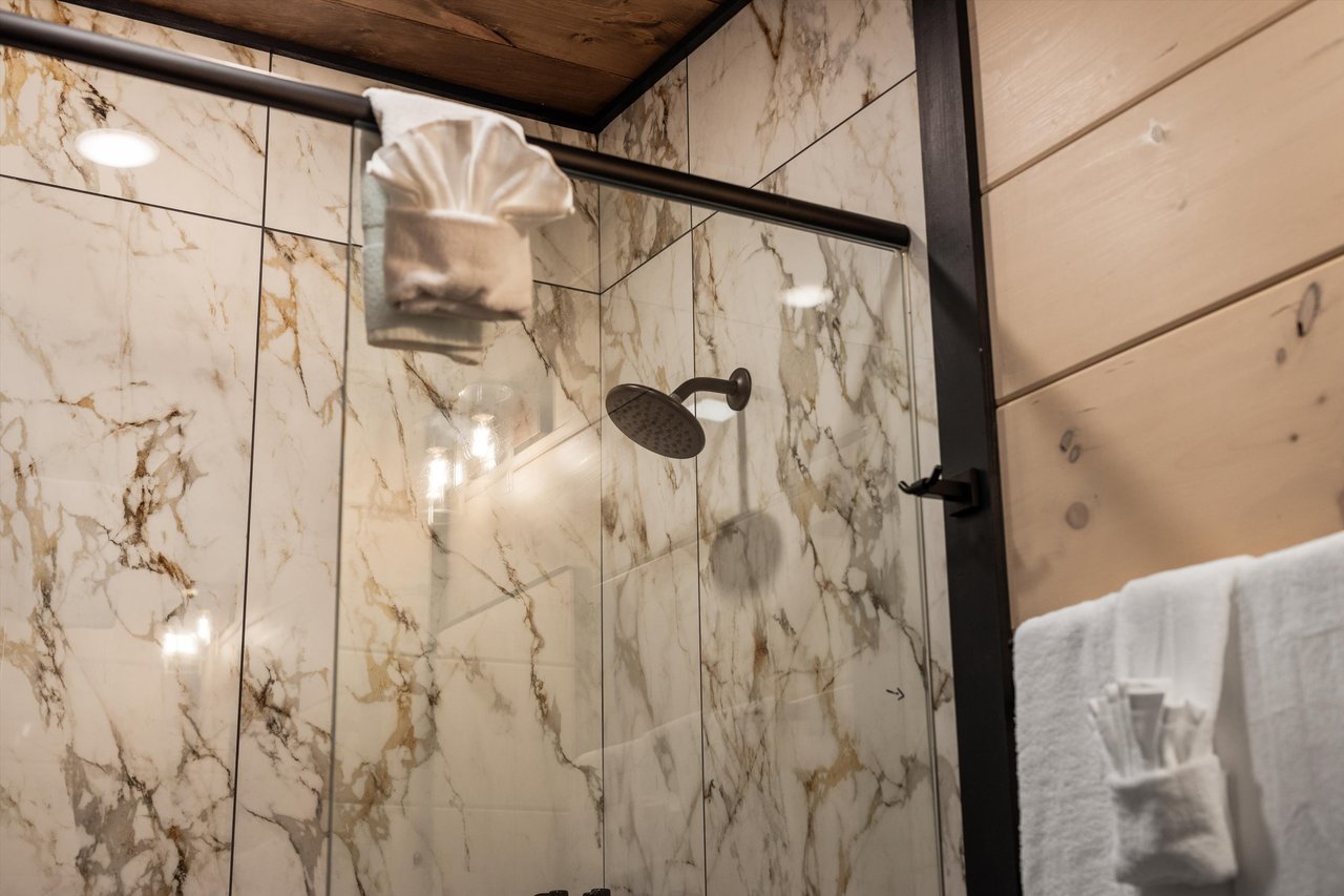 1362 Rambling Creek Way