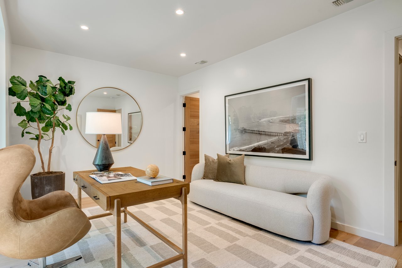 521 Loring Ave