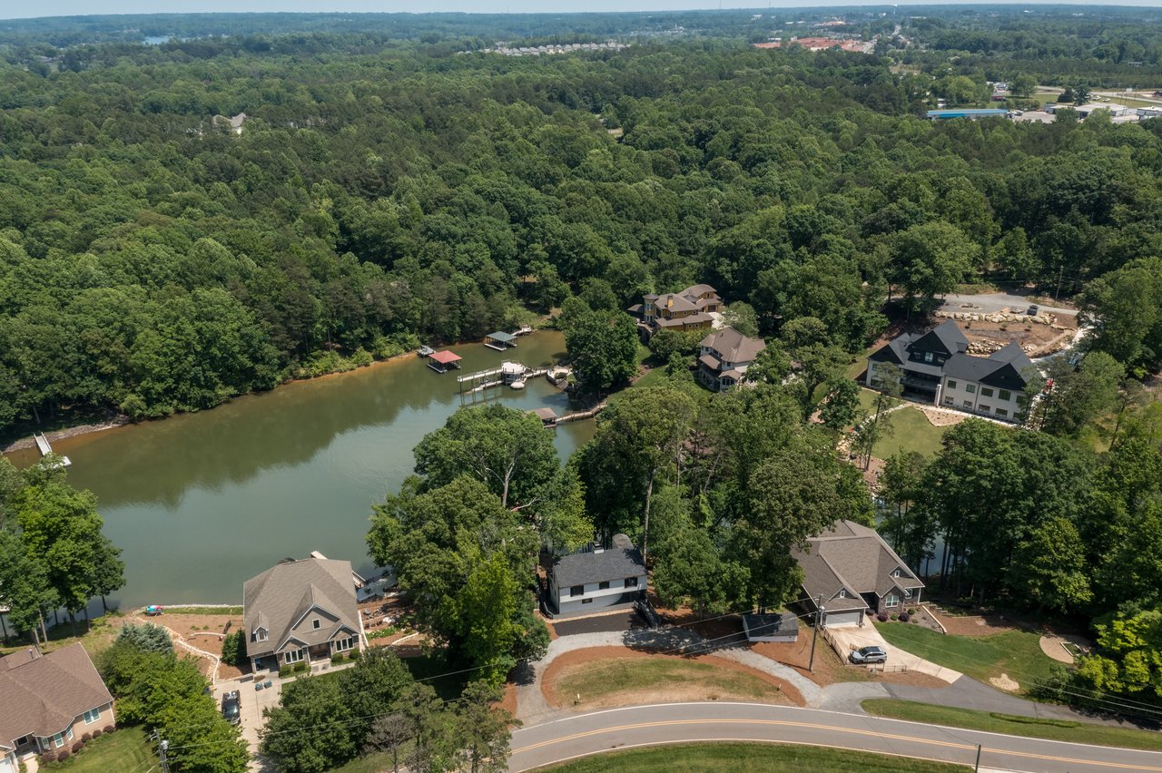 216 Hermance Lane