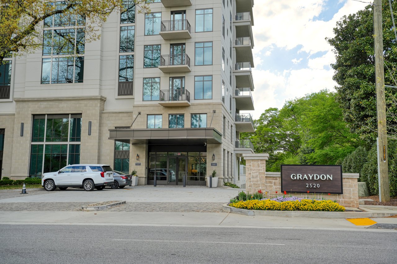 1010 Midtown building exterior