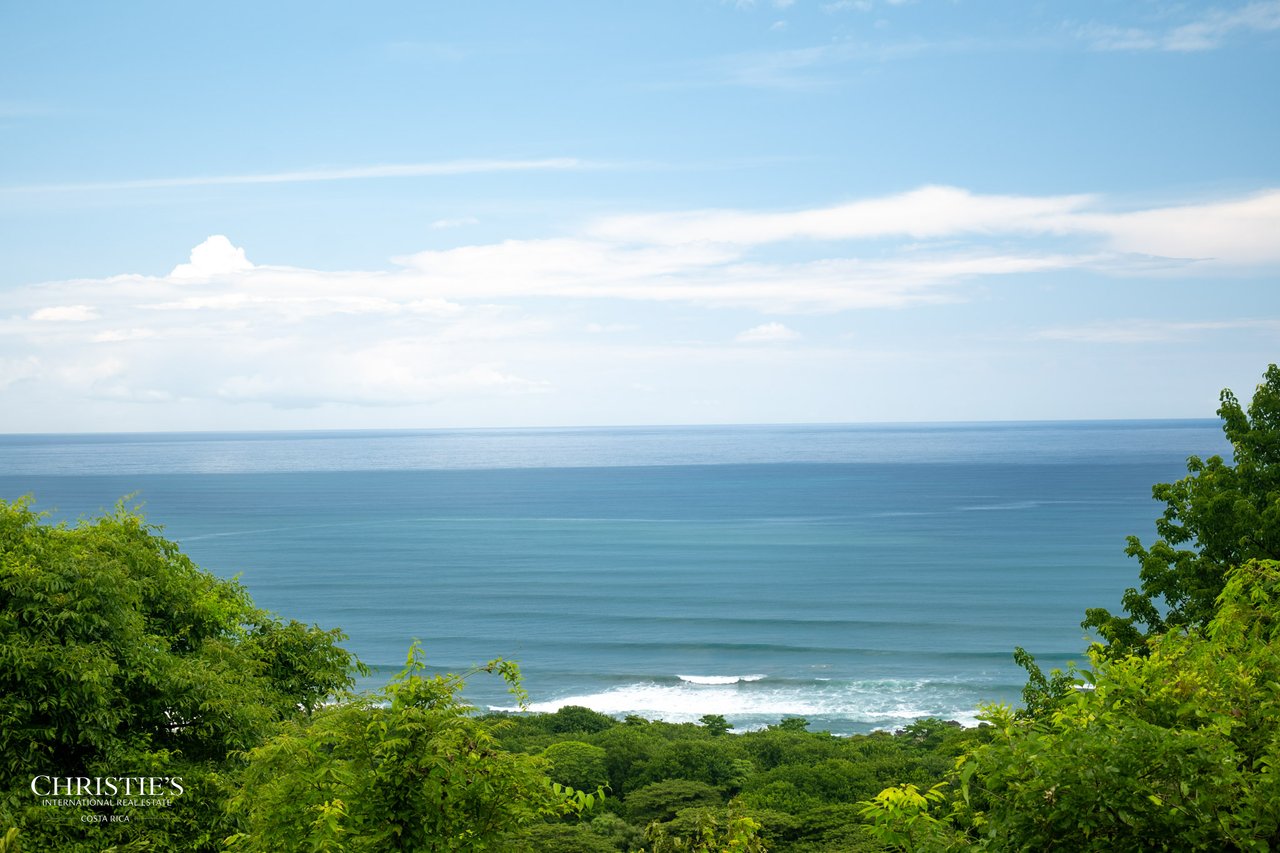 Santa Teresa Town – Heart Hillside