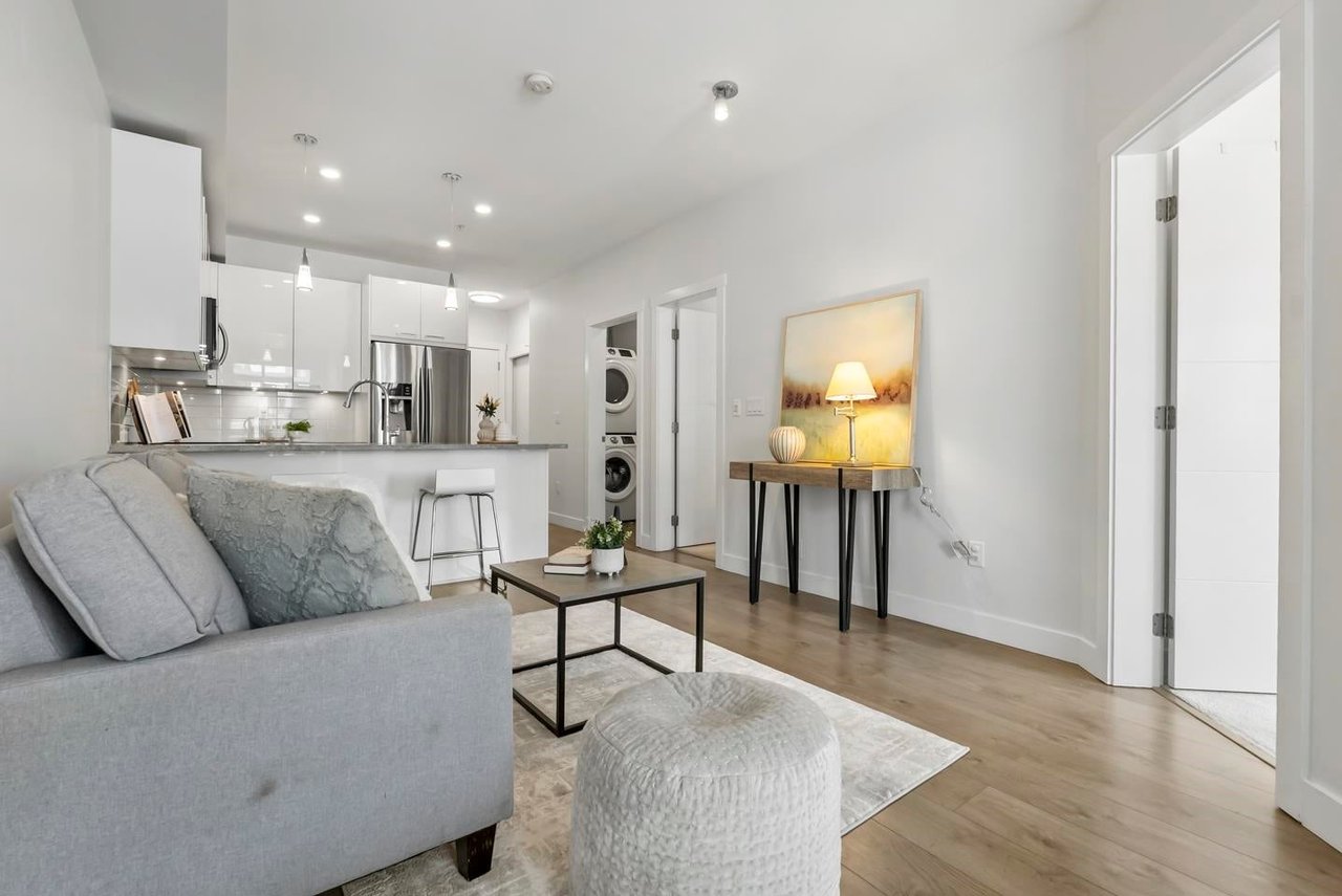 313-20686 Eastleigh Crescent