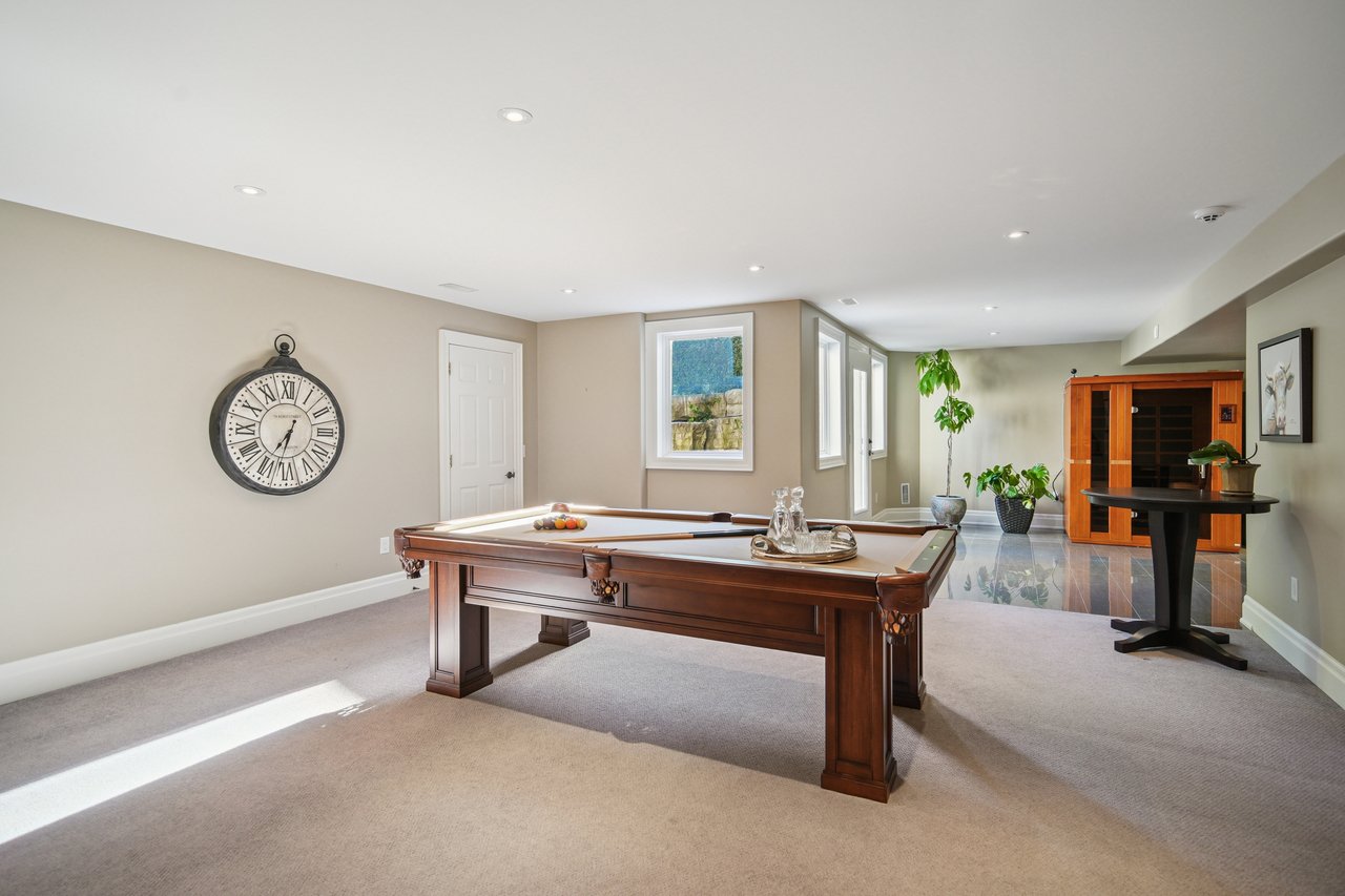Show-stopping luxury in the heart of Southwest Oakville