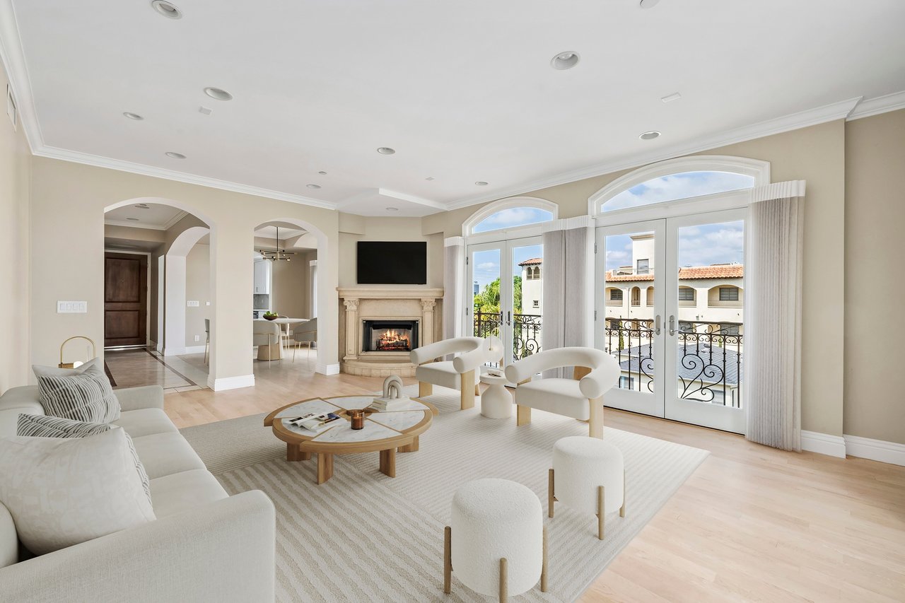 1540 S Bentley Ave Unit: 402