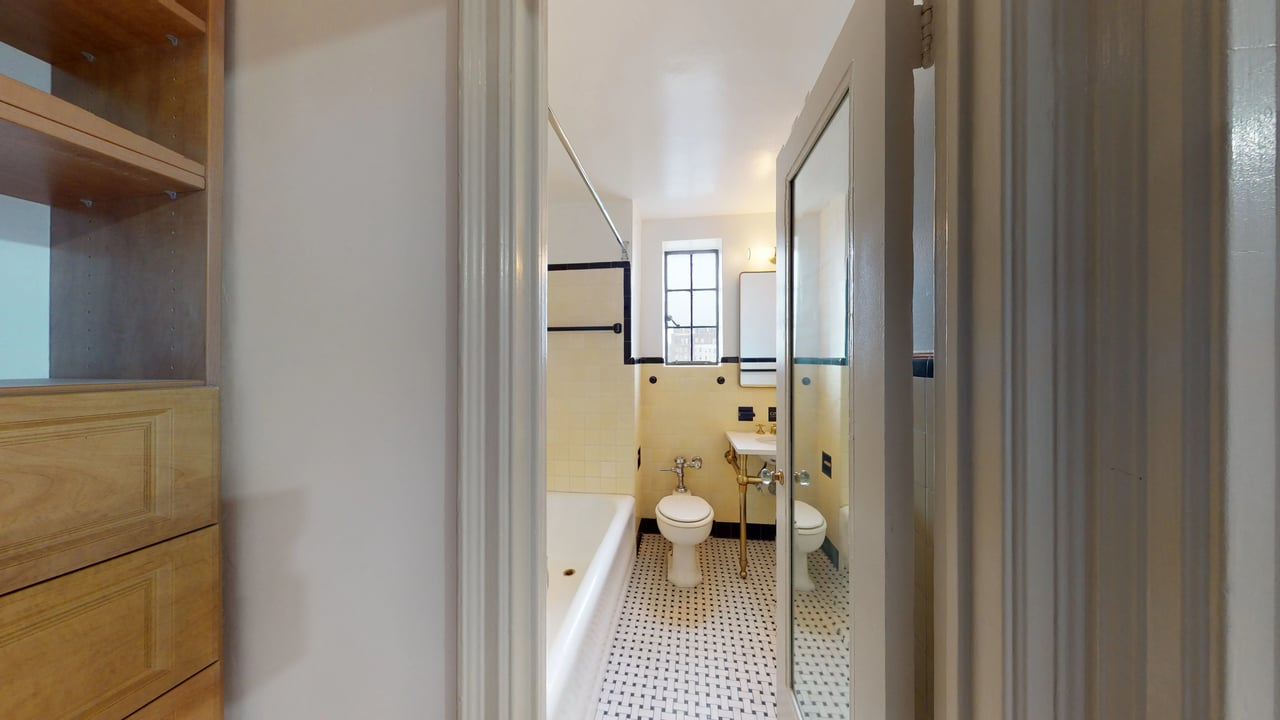 1 Christopher St, #16B