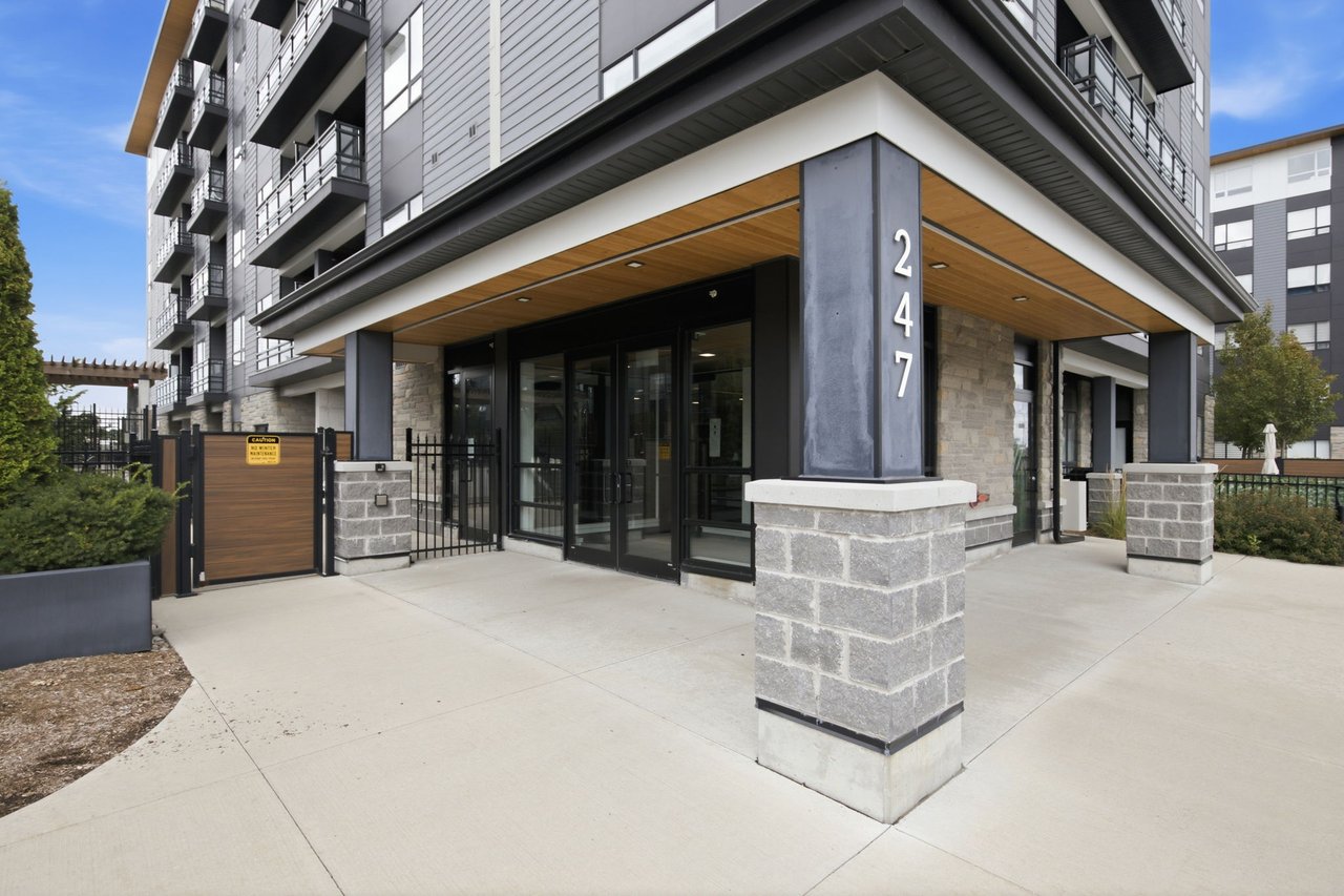 247 Northfield Dr E 514