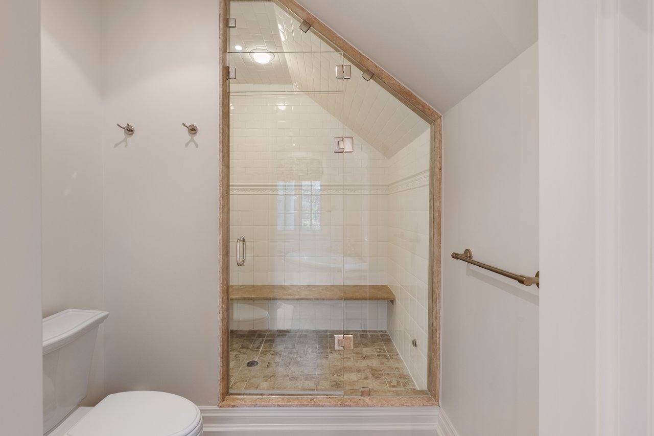 1081 Argyle Drive, Oakville