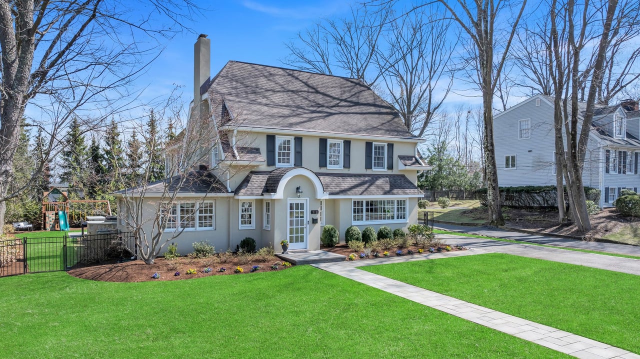 573 Hillcrest Road, Ridgewood