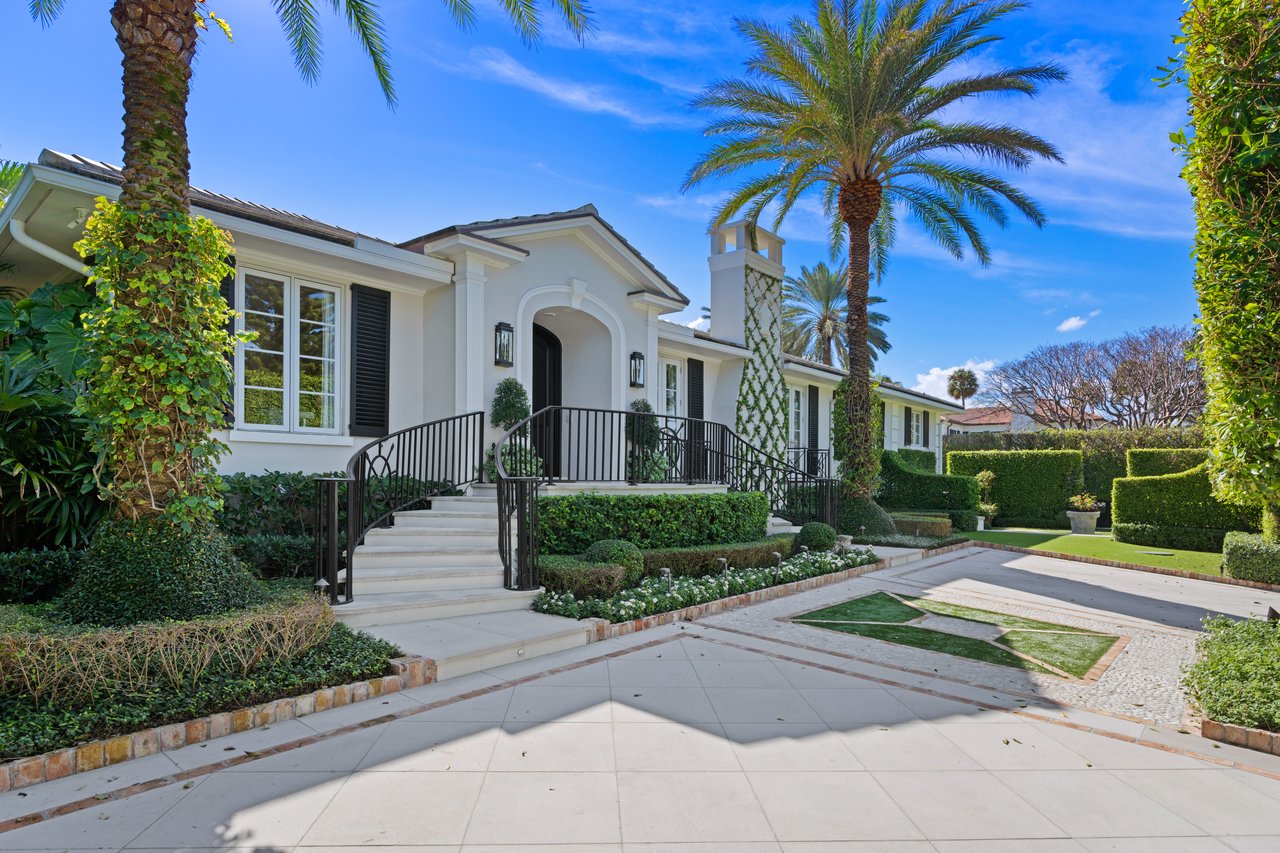 Entertainer’s Paradise in Prestigious Estate Section Enclave