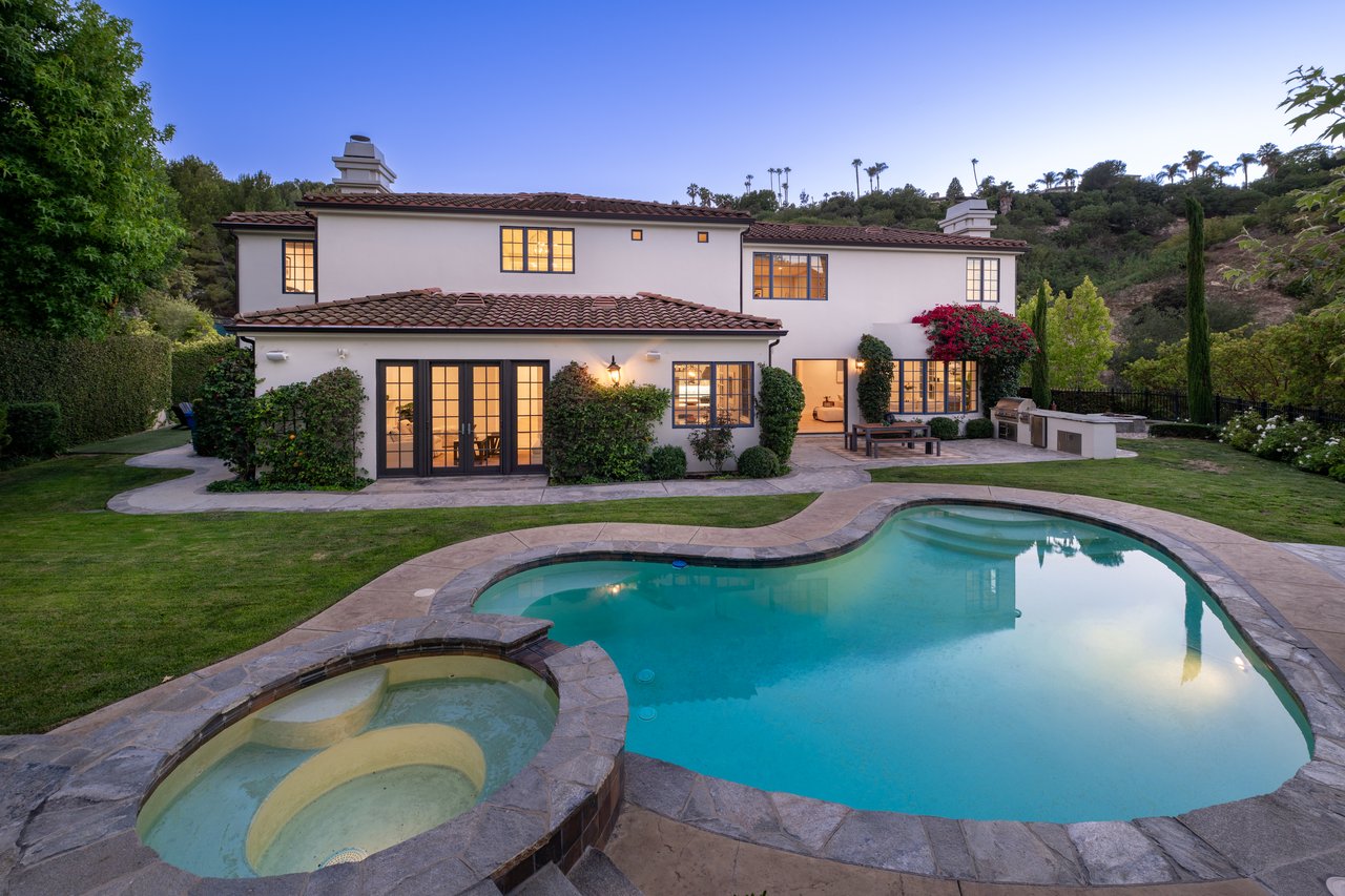 3686 Benedict Canyon Ln, Sherman Oaks 