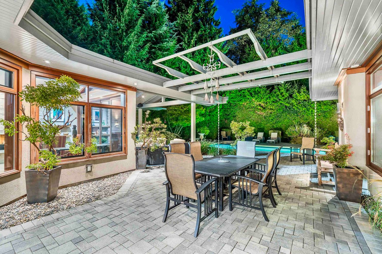 389 MOYNE DR