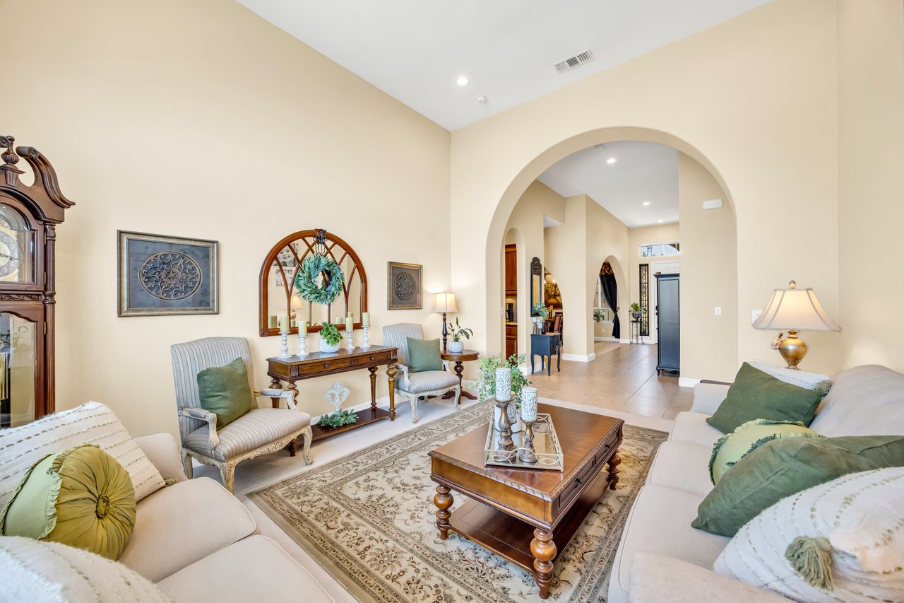 4040 Borderlands Dr