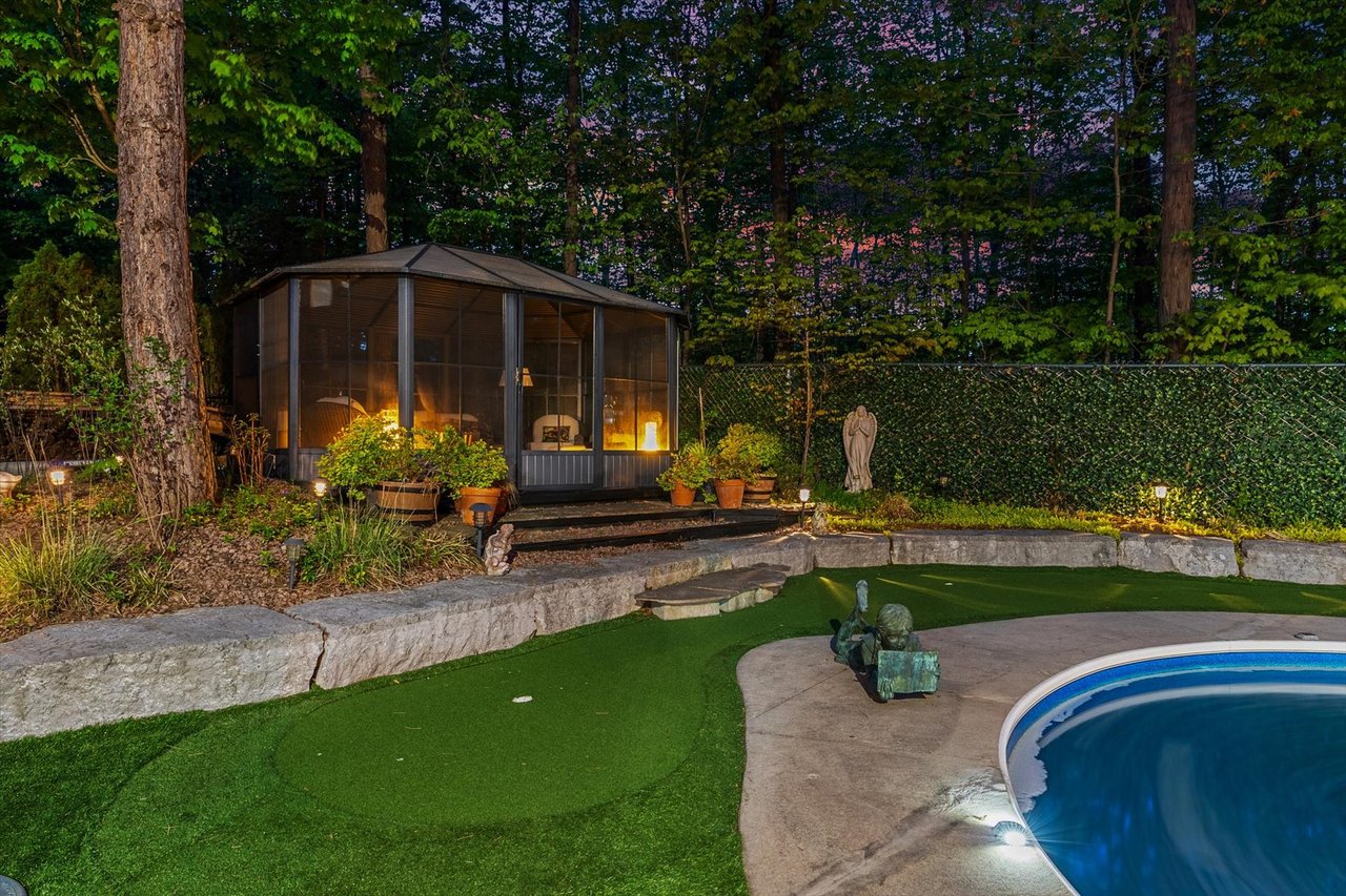 1662 Roundleaf Court