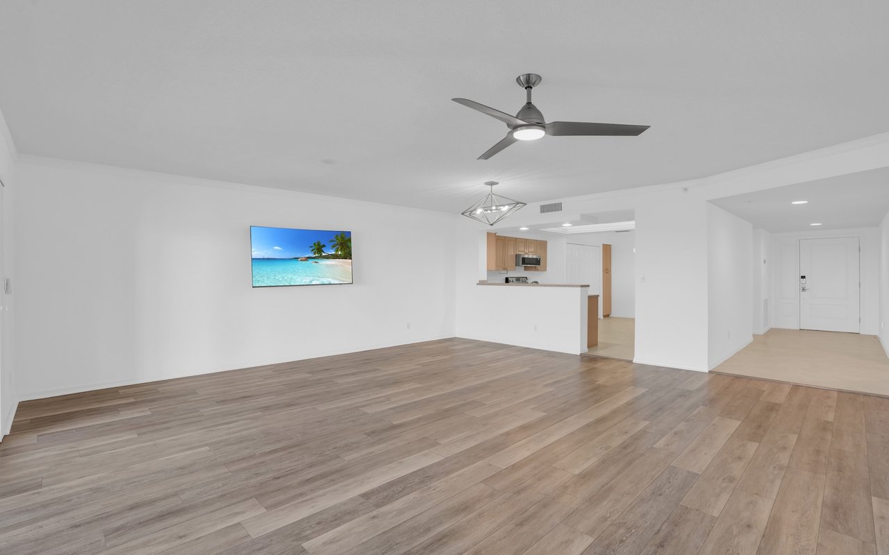 1925 Clifford St #1102