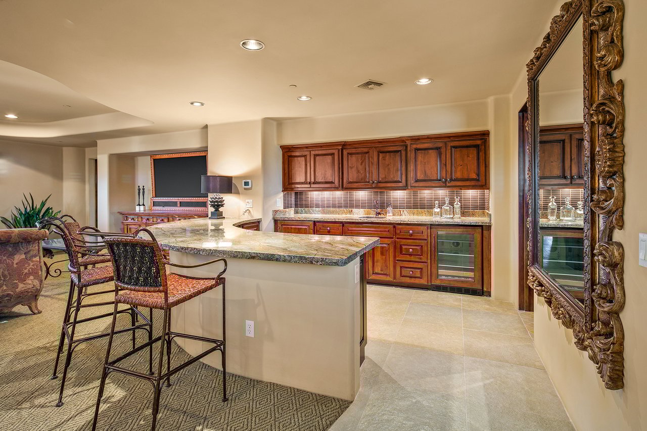 7311 E ARROYO HONDO Road