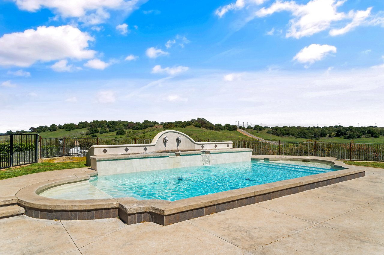 41653 Oak Trail Court