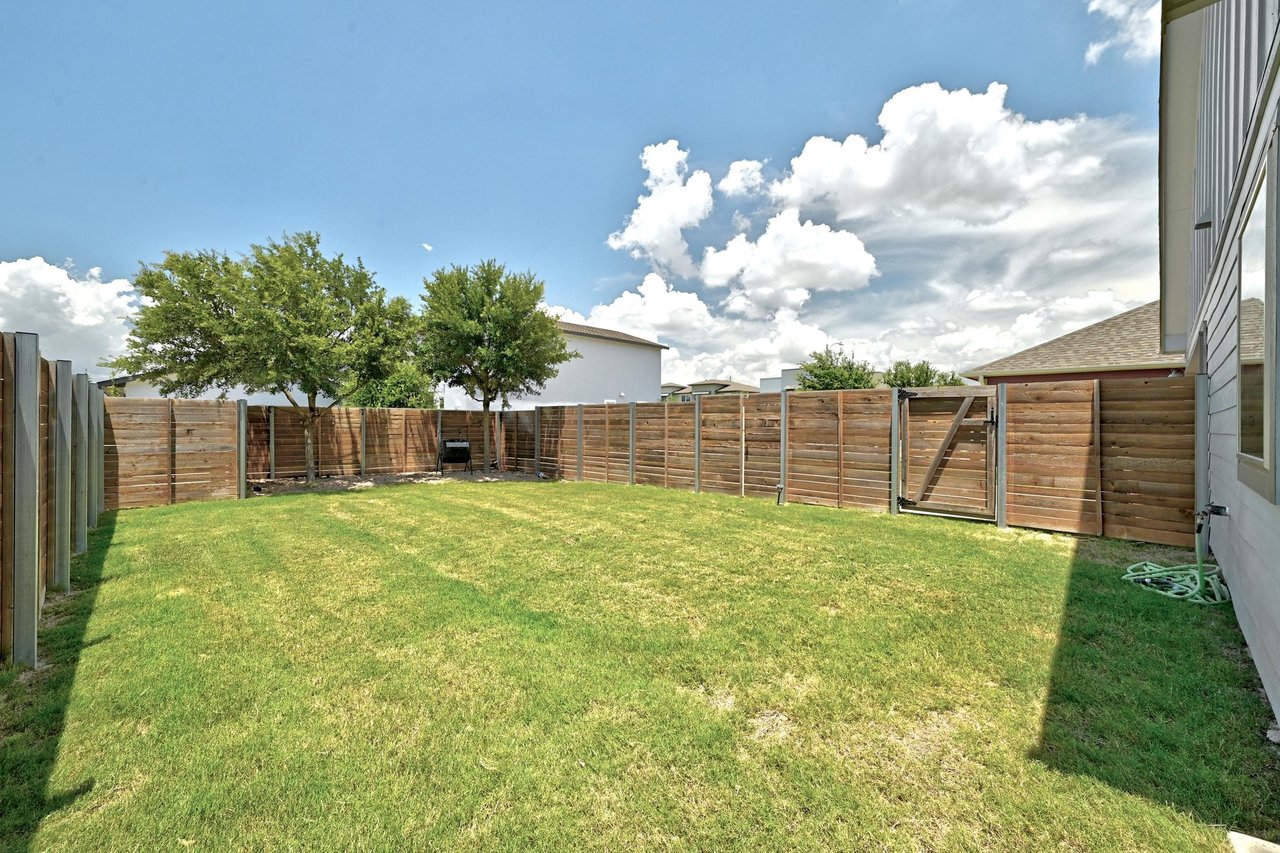 5512 Baythorne Dr
