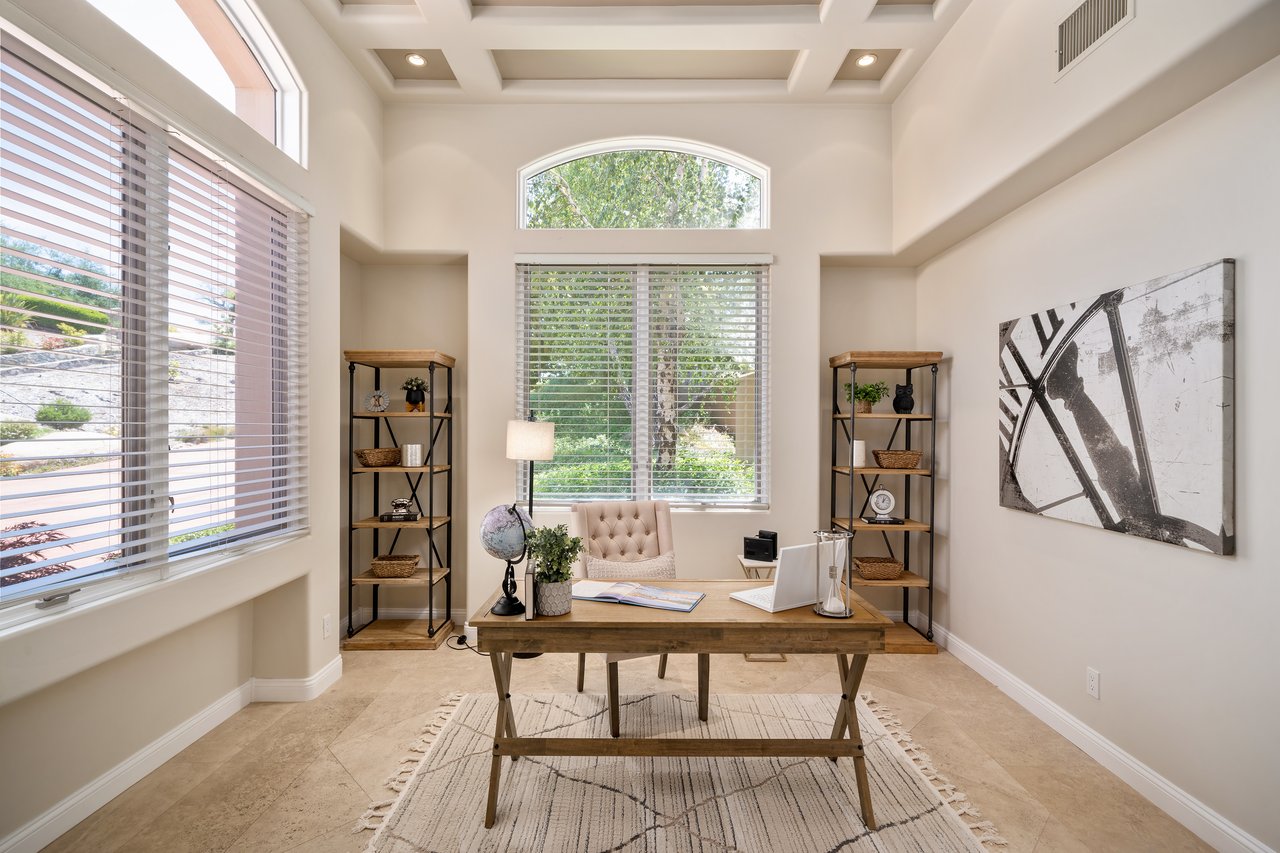 41555 Avenida Conchita