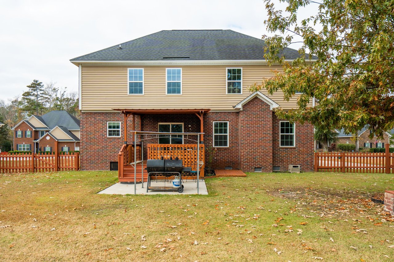 5516 Crescent View Dr