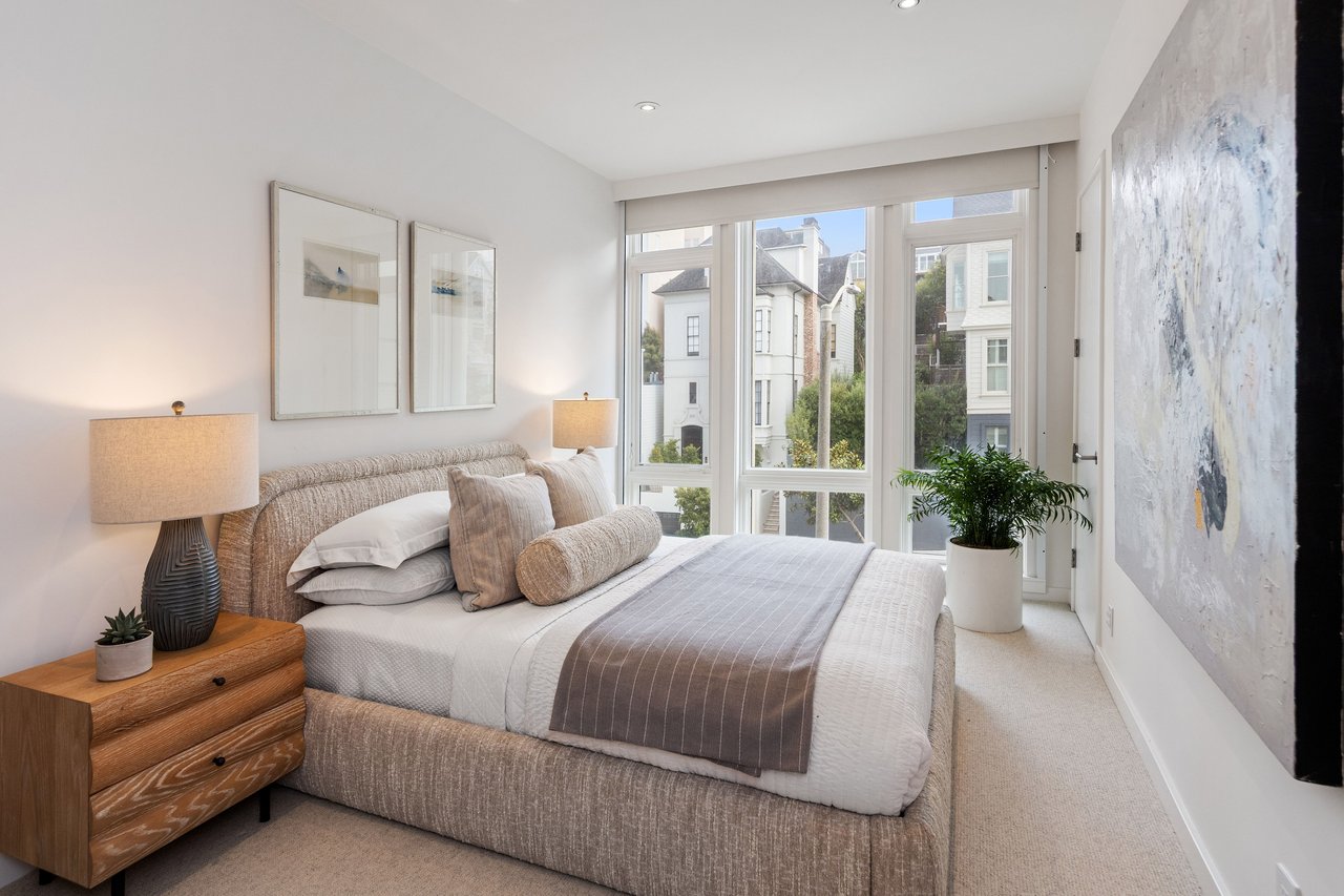 Modern Design and Panoramic Bay Views