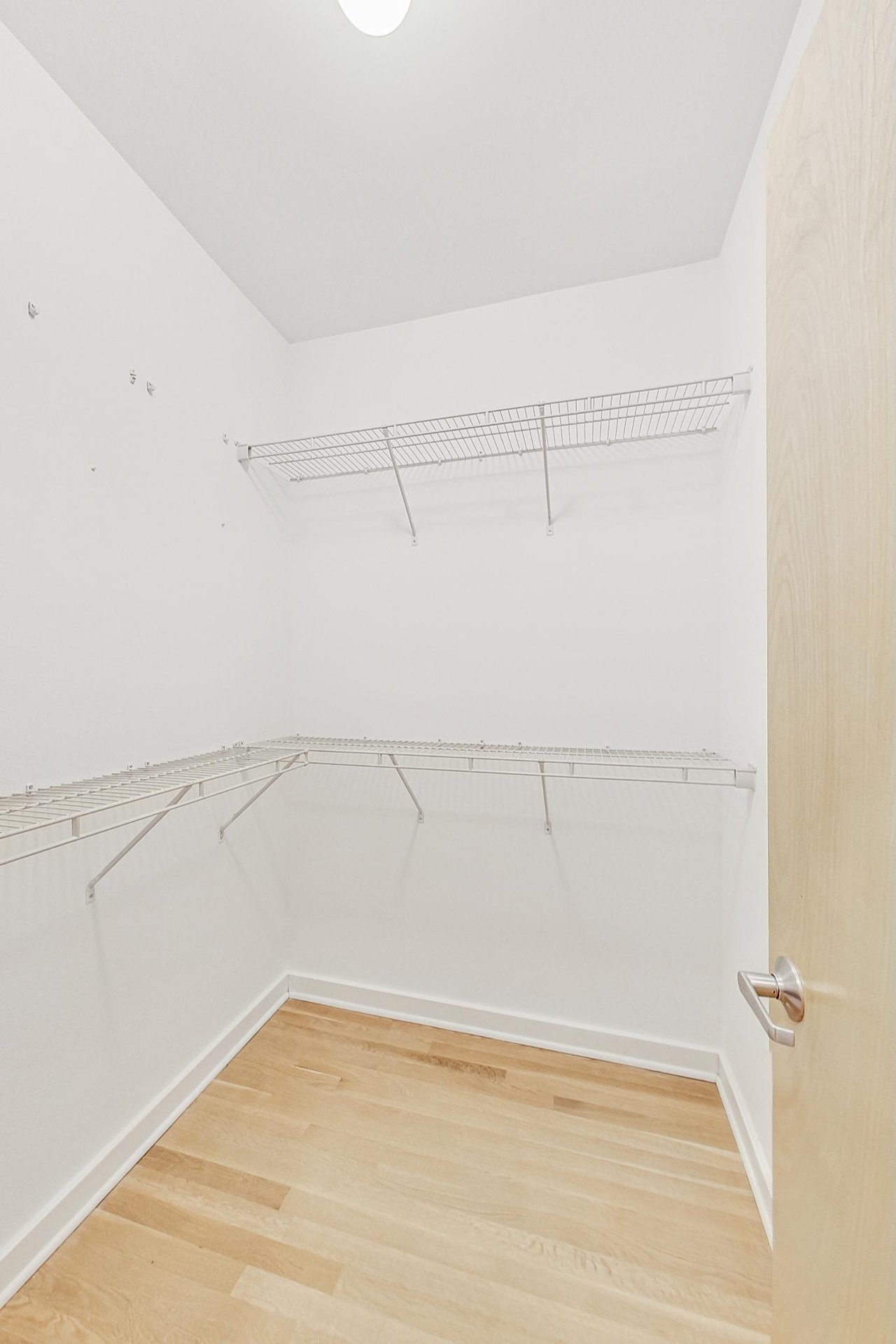 689 N Peoria St Unit 2N