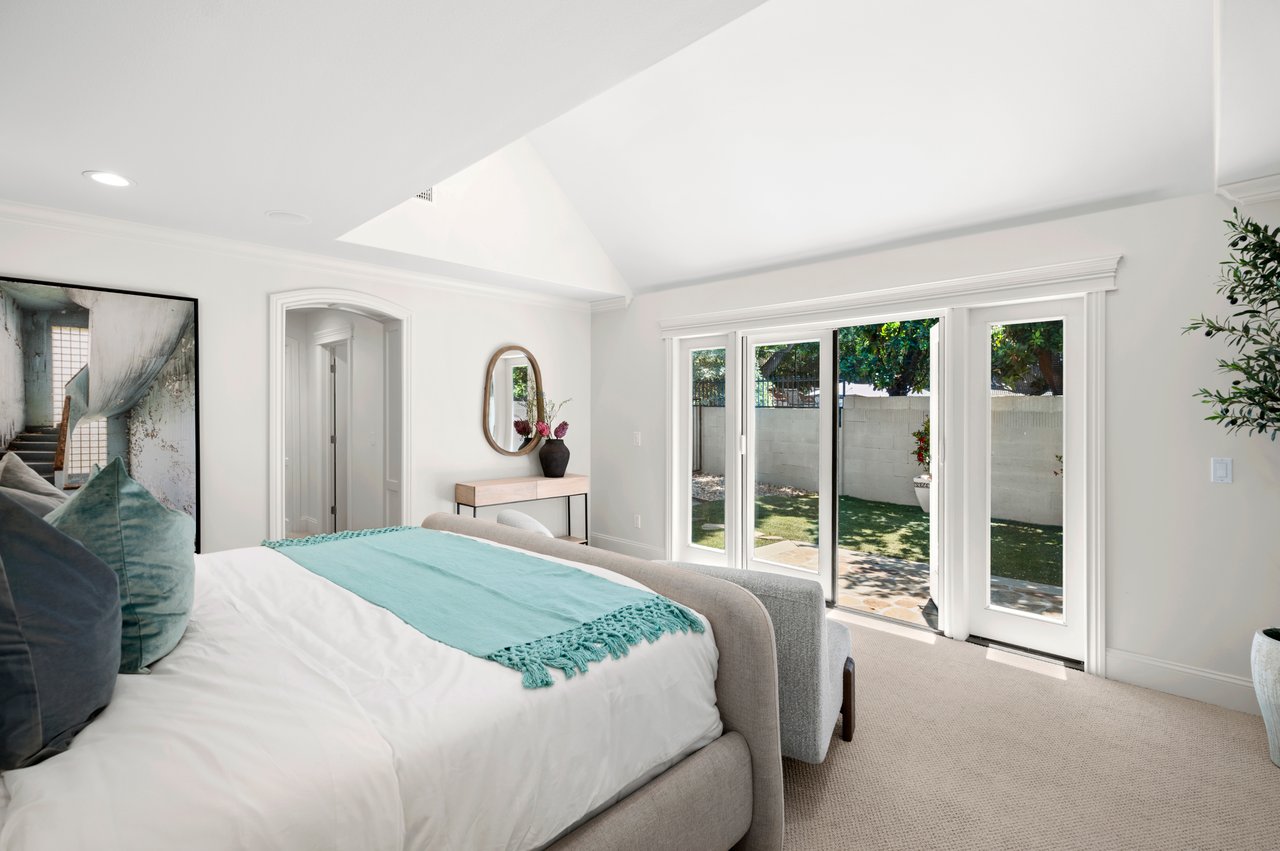 2111 Salt Air Drive