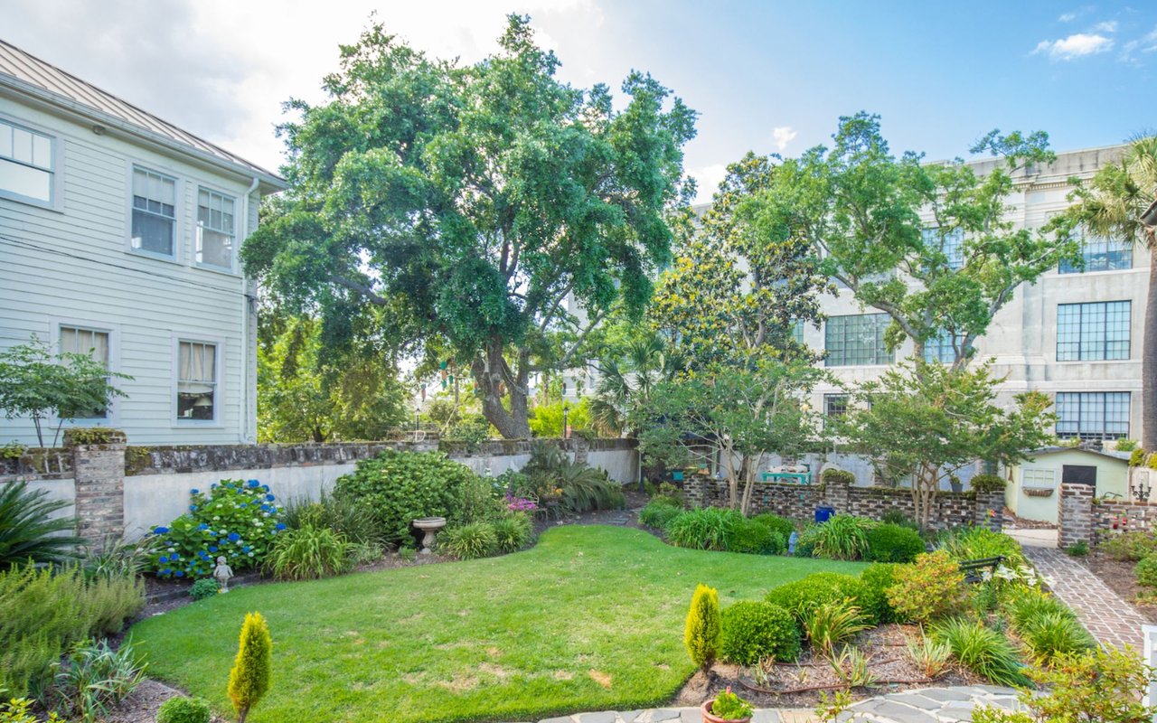For Sale – Homes with Beautiful Backyards