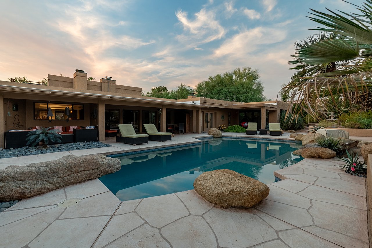 7507 N VIA DE LOS LIBROS