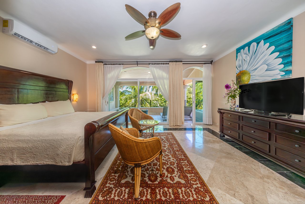 Villa Maravilla Puerto Aventuras | Golf-Front Luxury Villa