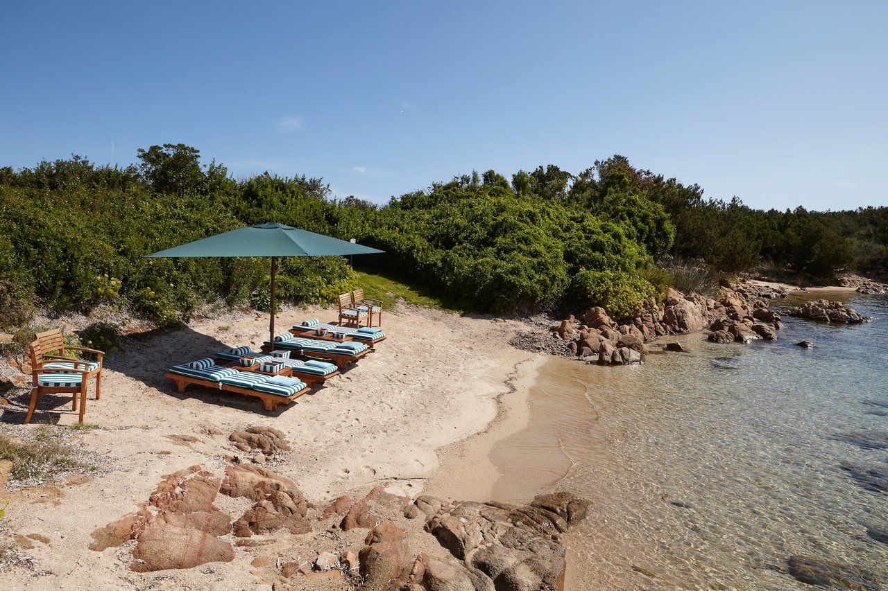 Breathtaking Beachfront Vacation Villa