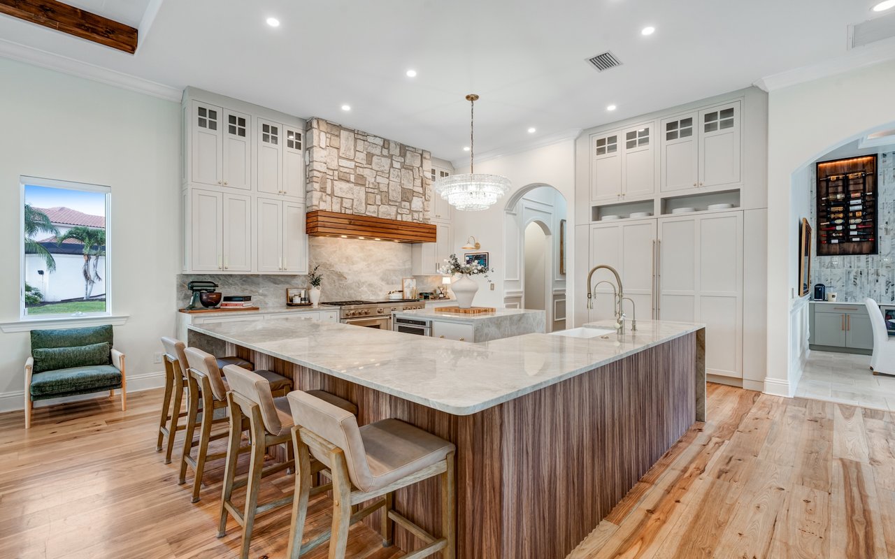 12450 Vittoria Way
