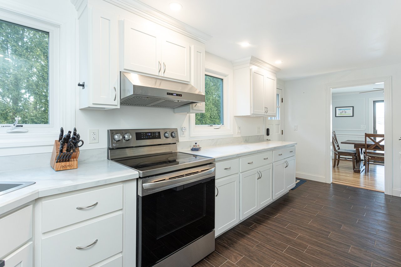 2 Linden Street, Middletown, RI 02842