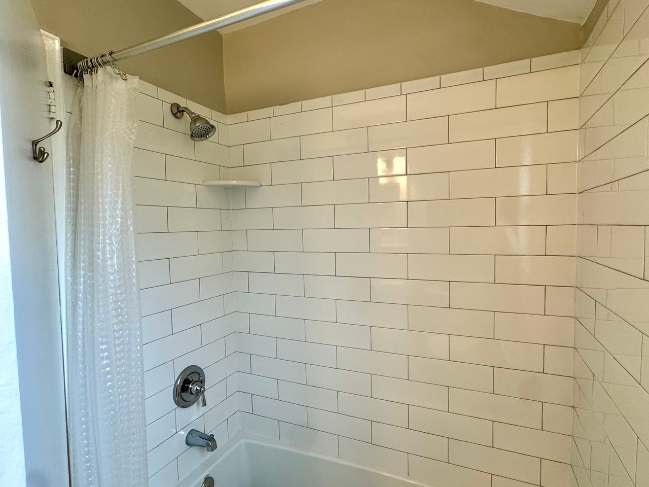 Investor Special! 3-Level End Unit w/ Huge Upside in Fairlington Towne