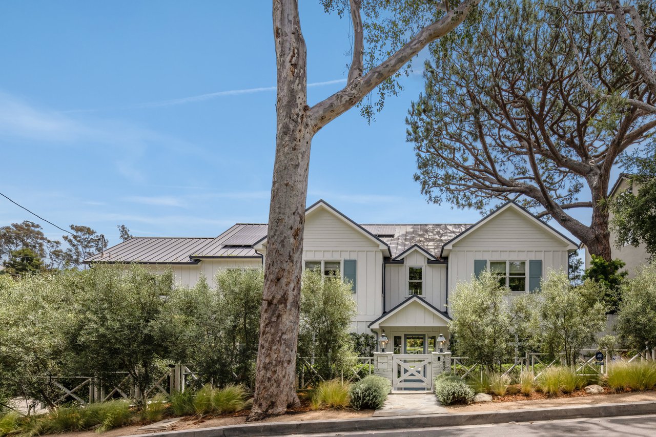 Sophisticated Coastal Design by Gray Malin