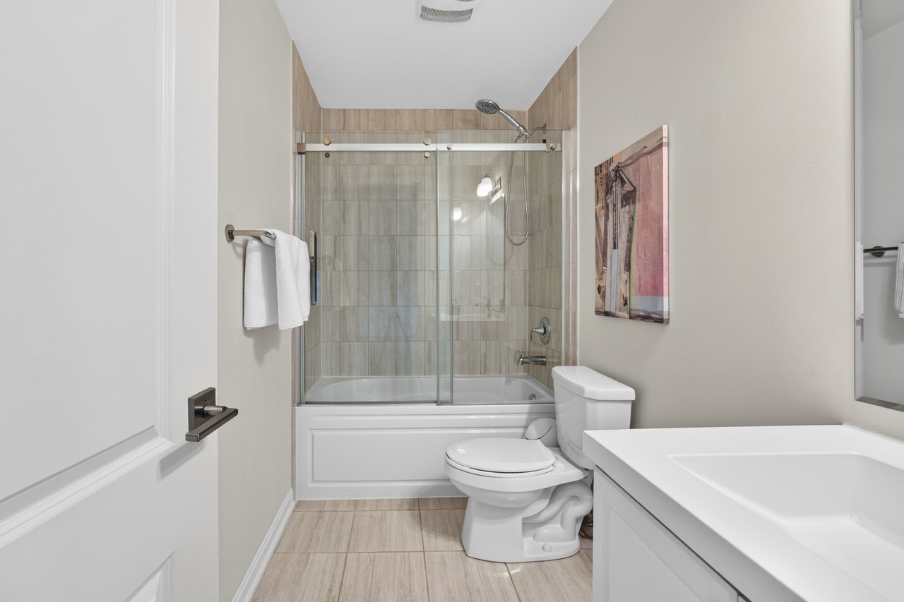 3364 Vernon Powell Drive, Oakville