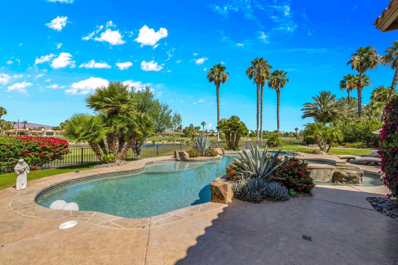 48810 Vista Estrella