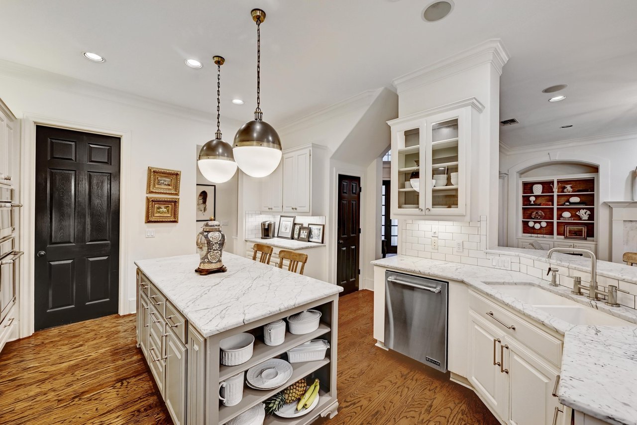 2100 Rue De St. Germaine