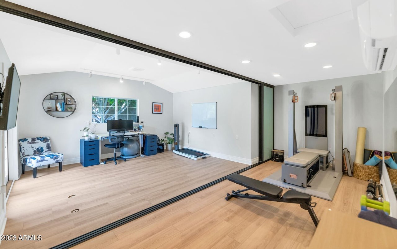 Just Sold: 4474 E Calle Del Norte