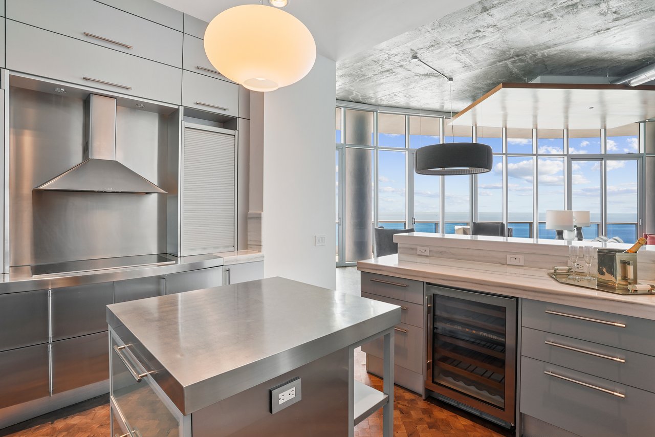 5959 Collins Ave Unit: PH2007, Miami Beach, FL 33140