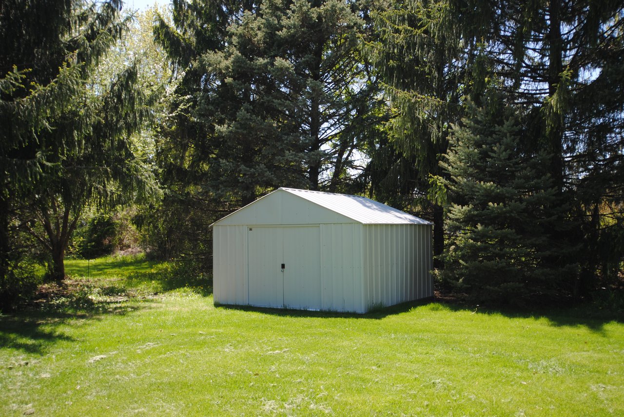 1116 Redwood Court