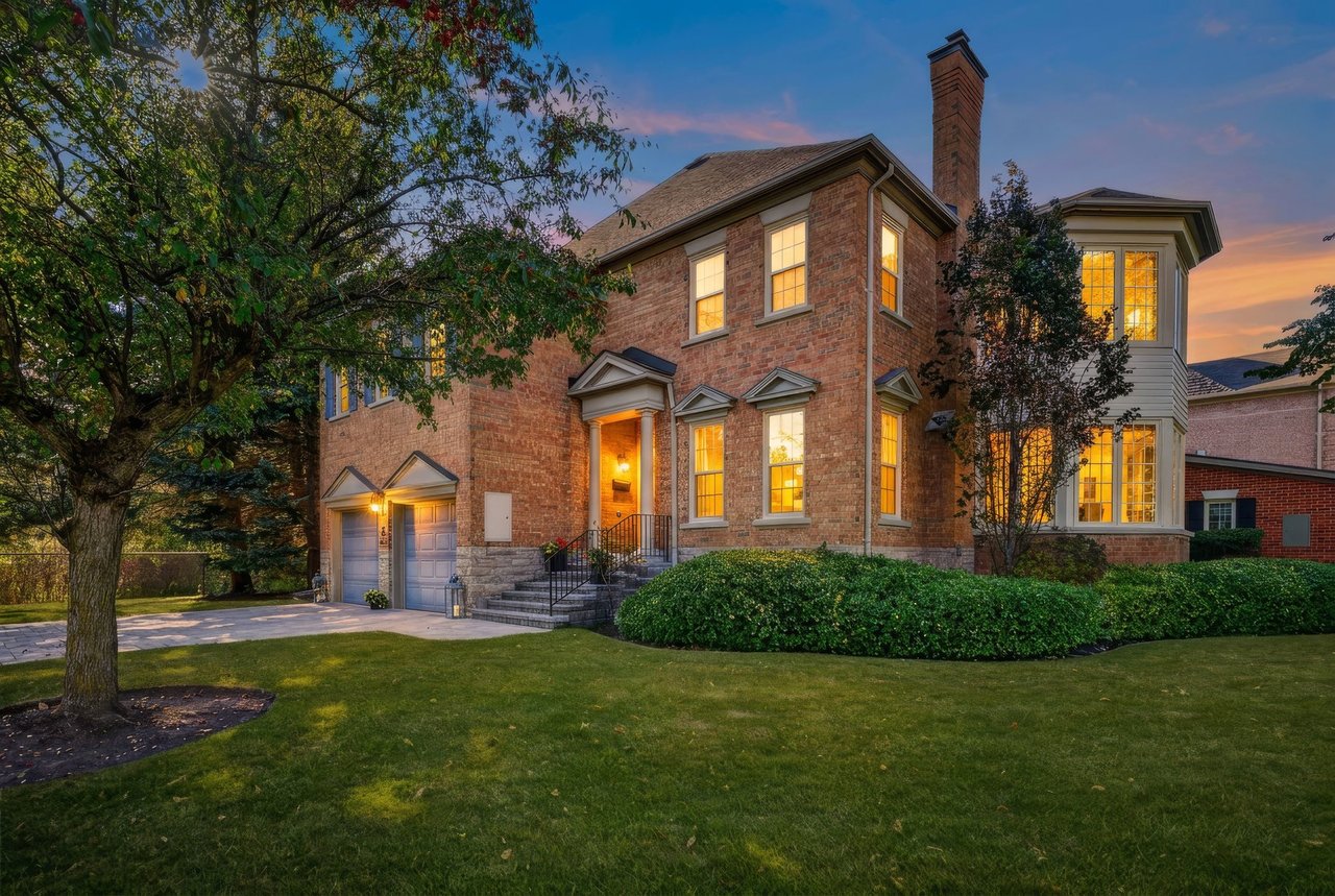 Executive Millcroft Townhome