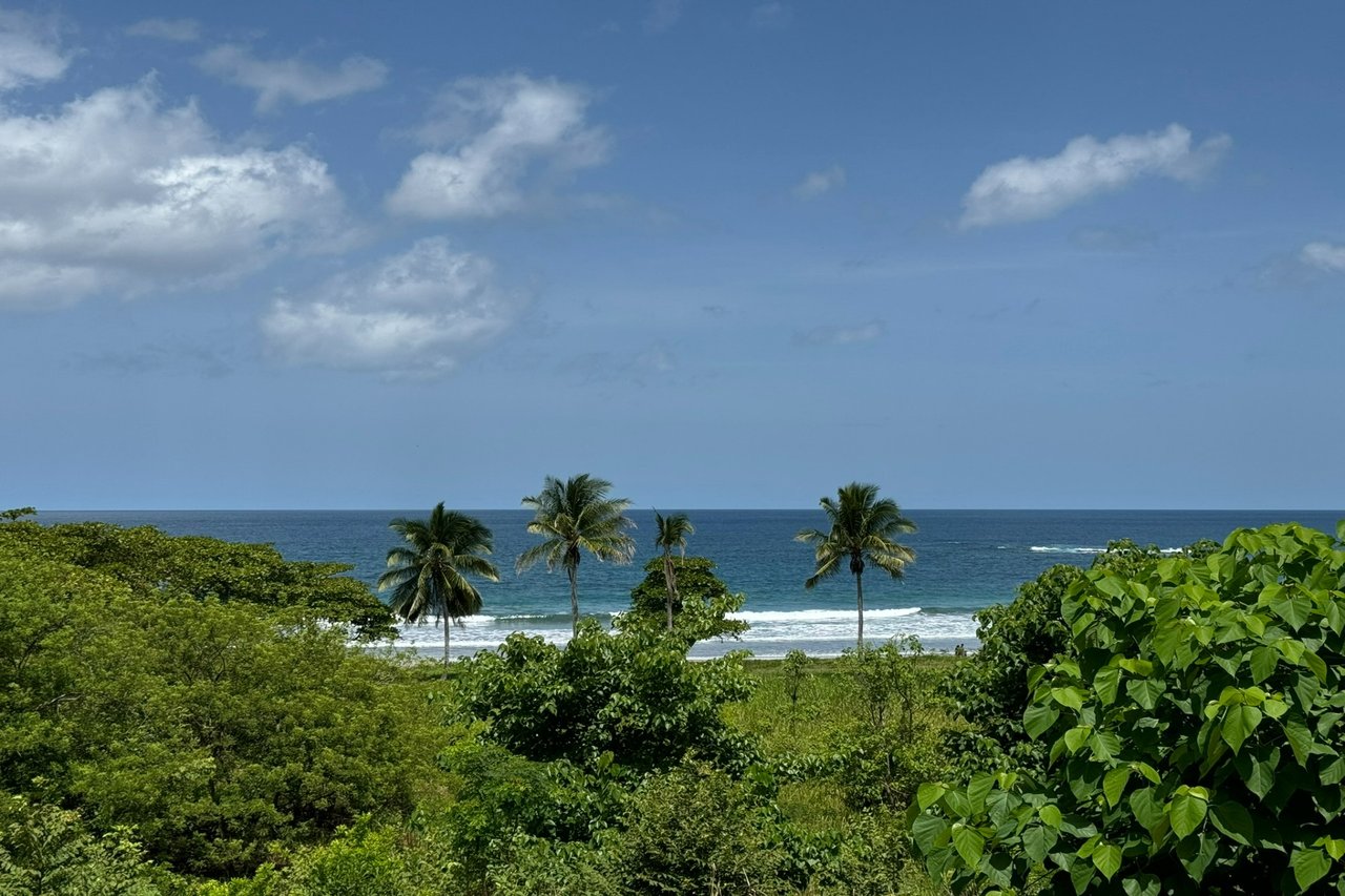 One of a kind Beach Front Parcel in Junquillal Junquillal,