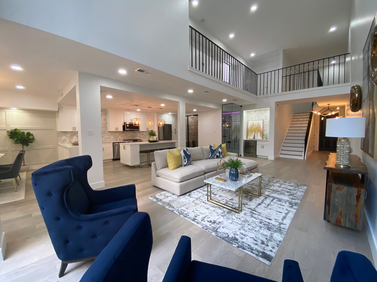 10 S Briar Hollow | Design to Sold