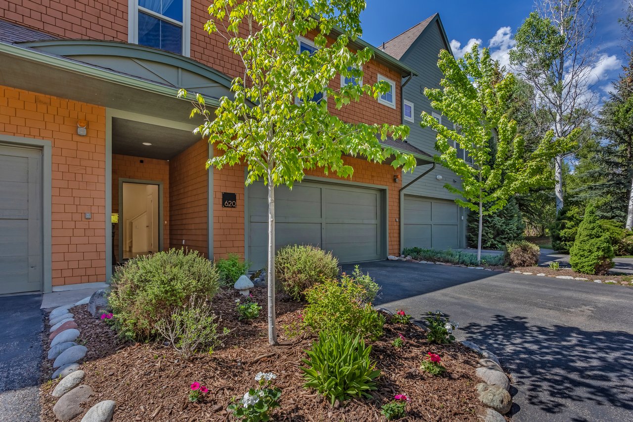 Luxury Living in the Heart of Willits