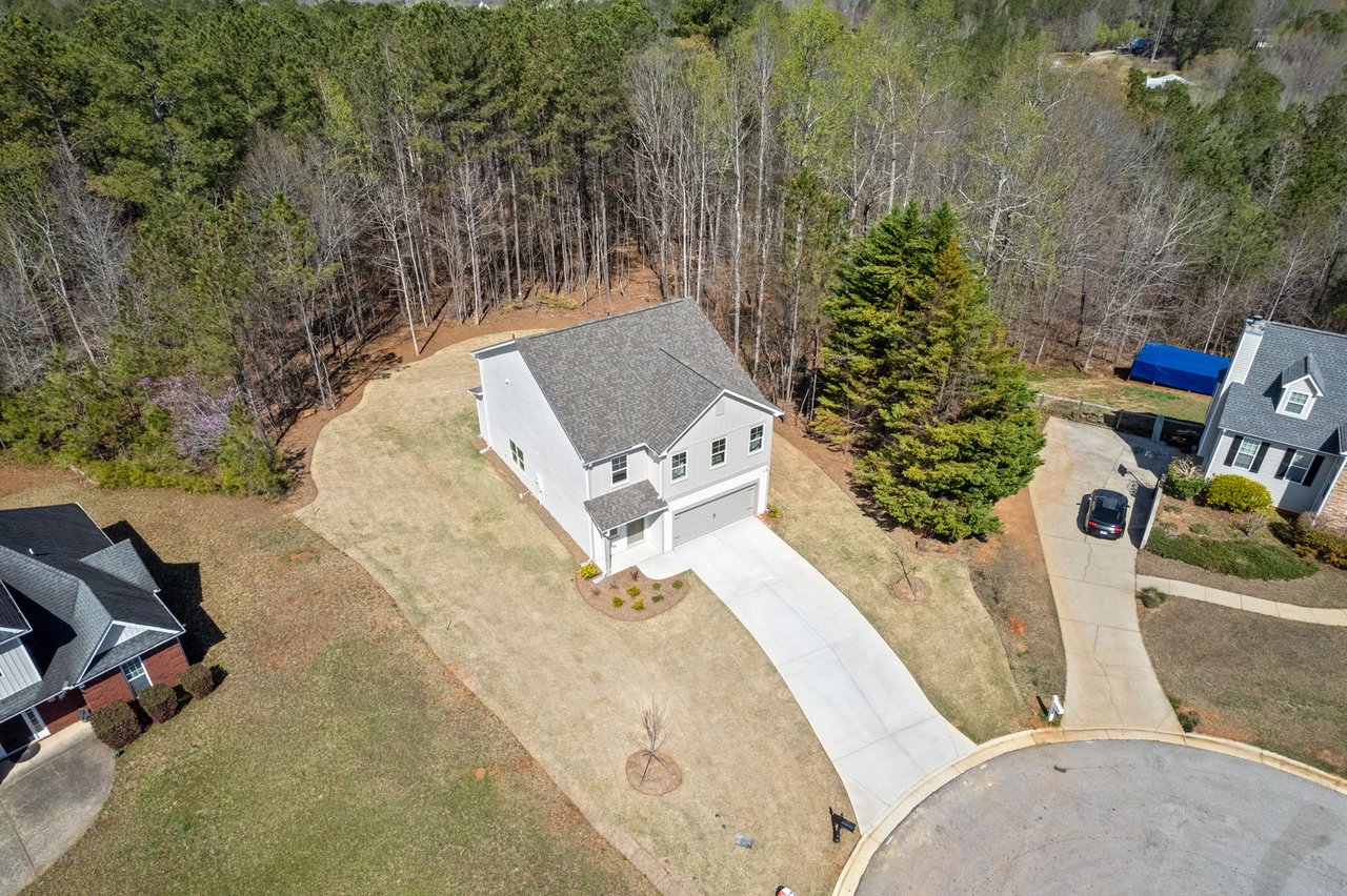693 Shoals Trl
