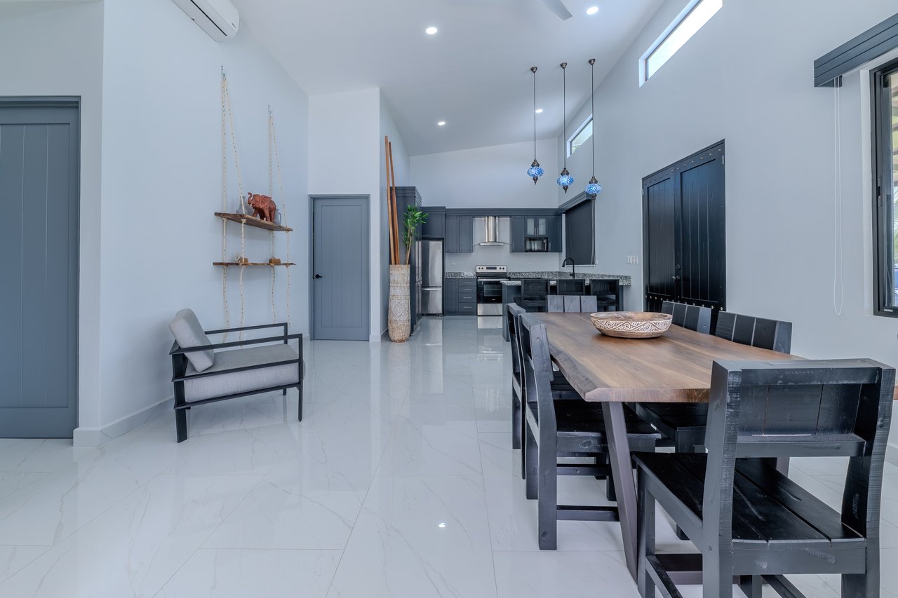 Modern 3-Bed, 3-Bath Home with Pool in Uvita – Walk to Town | Jardines del Sol